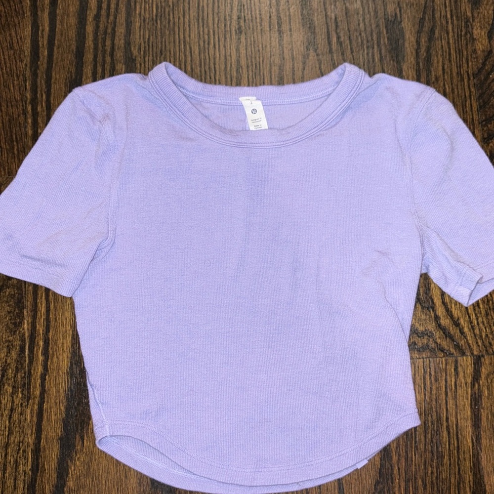 Lululemon hold tight cropped tshirt